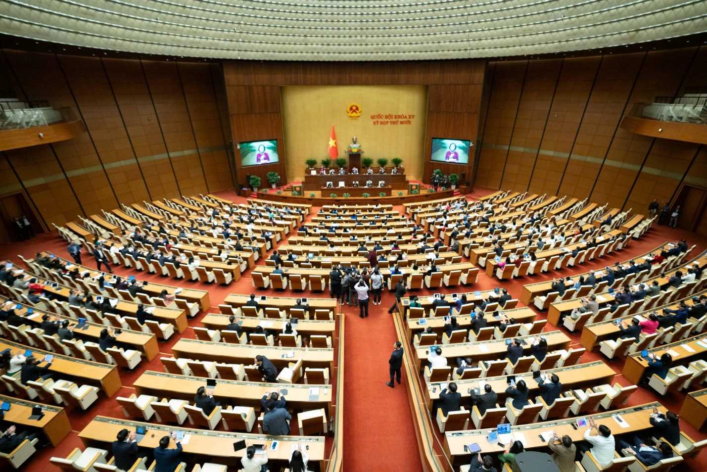 Quốc hội thảo luận các dự thảo luật và nghị quyết về giáo dục